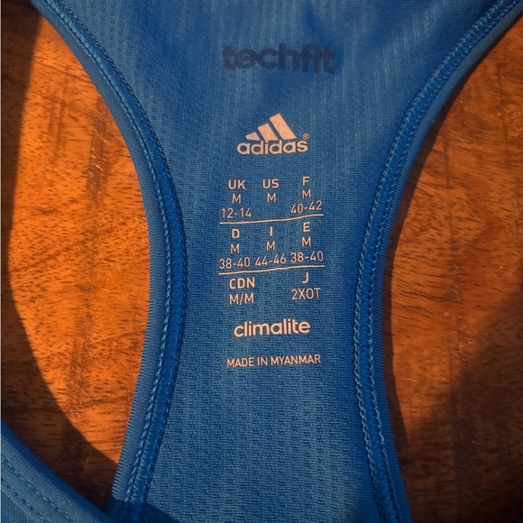 adidas tech fit clima lite bra - Picture 2 of 3